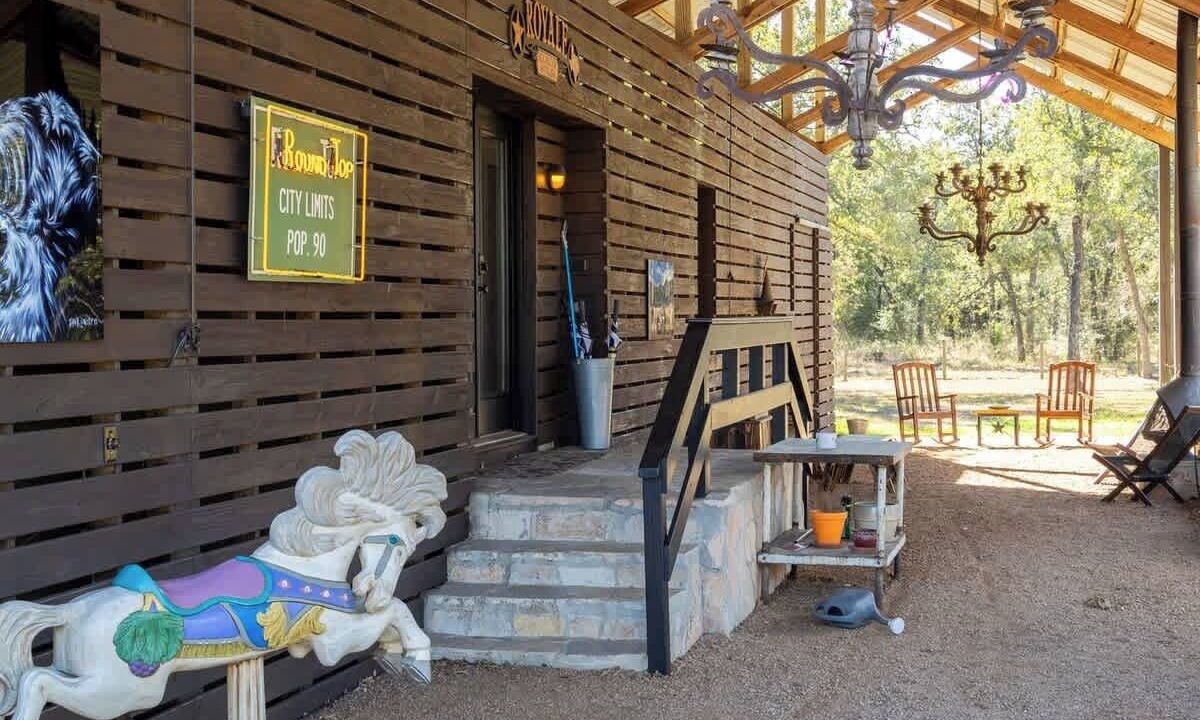 Photo of Outdoor in Ledbetter