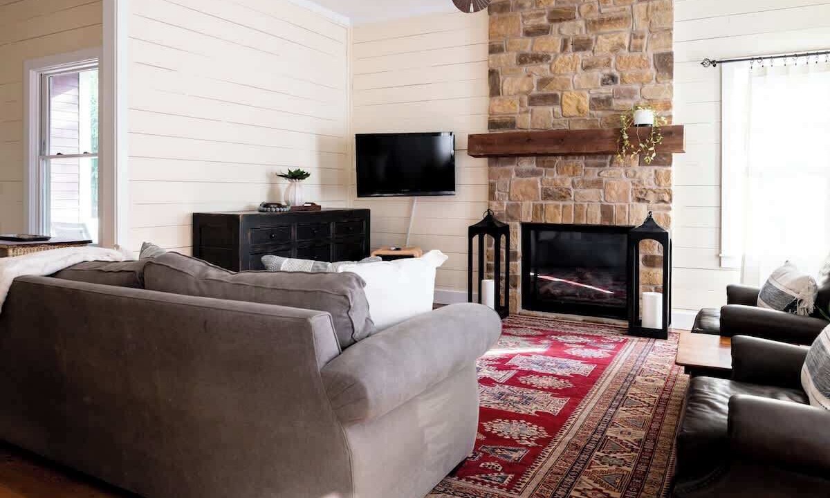 Photo of Livingroom in Round Top
