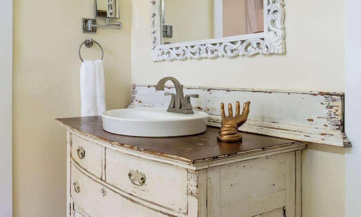 Photo of Bathroom in Round Top