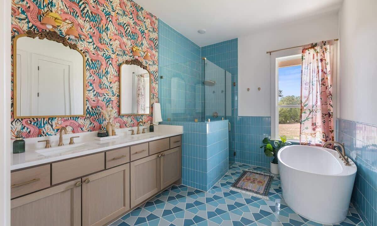 Photo of Bathroom in Round Top