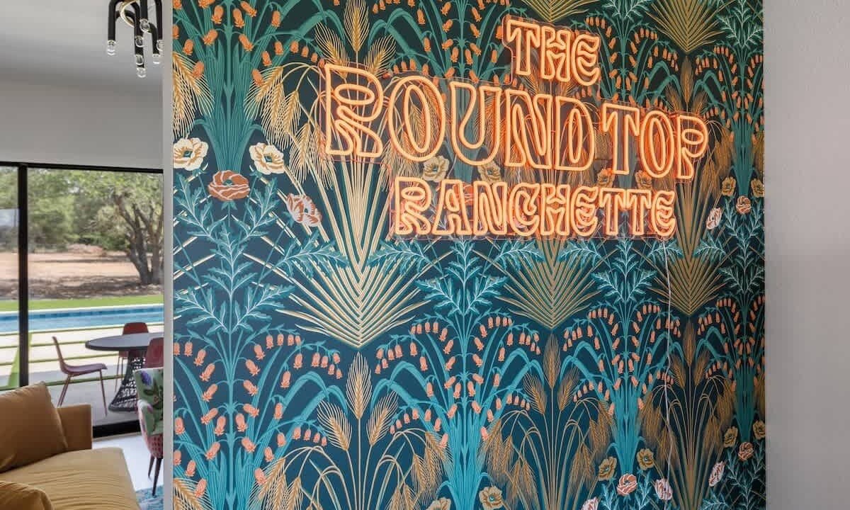 Photo of Others in Round Top