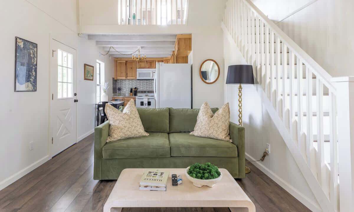 Photo of Livingroom in Round Top