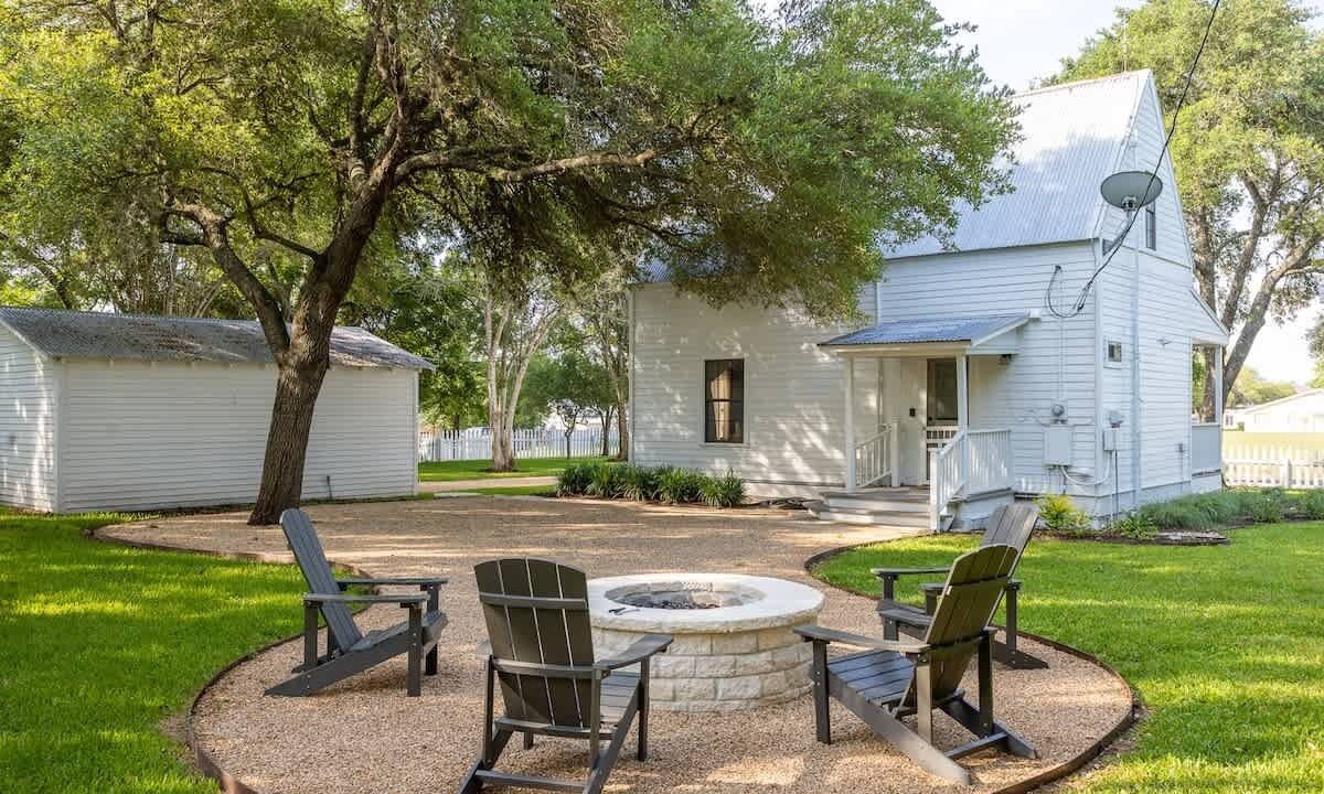 Photo of Patio Balcony in Round Top