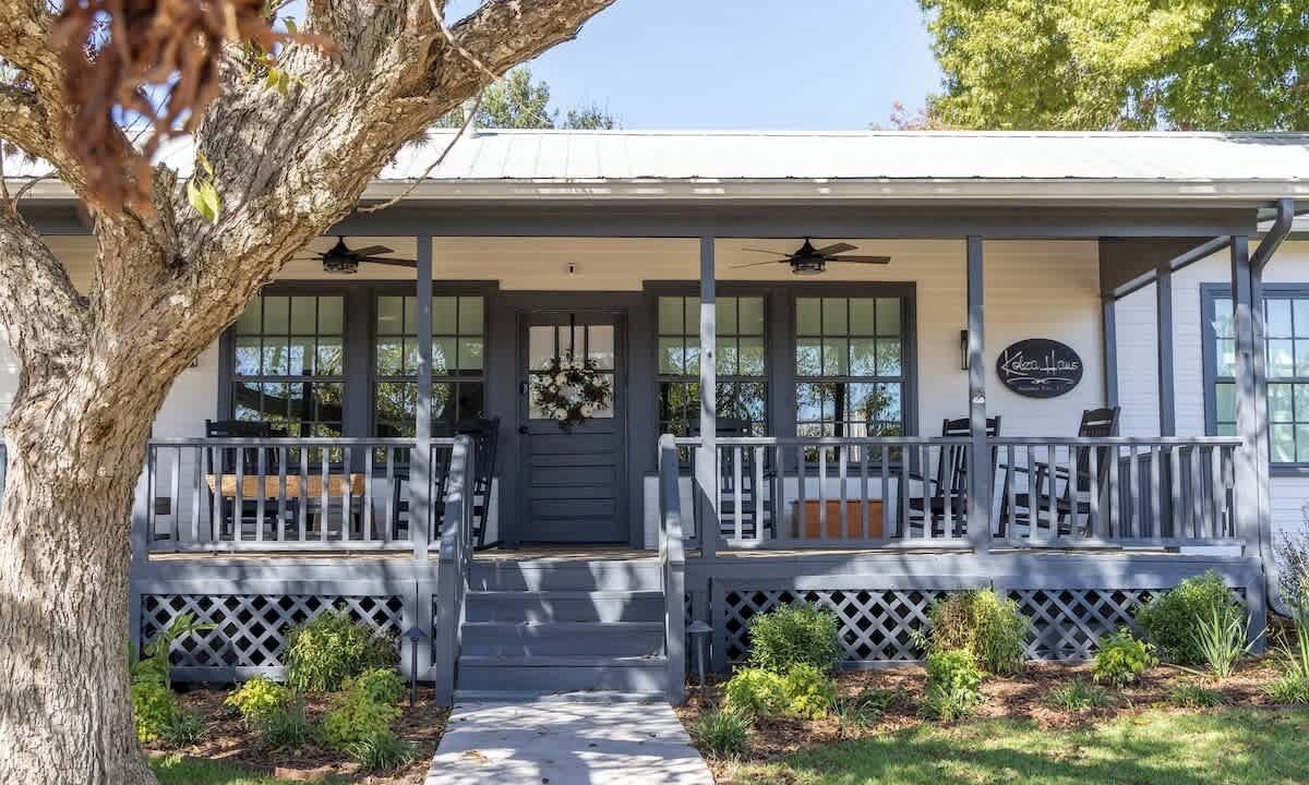 Photo of Patio Balcony in Round Top