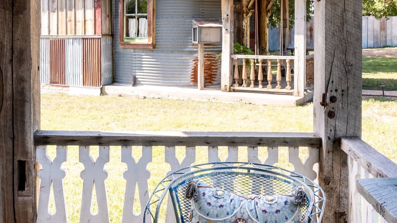Photo of Patio Balcony in La Grange