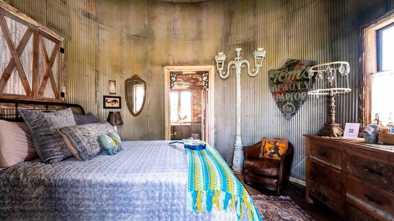 Photo of Bedroom in La Grange