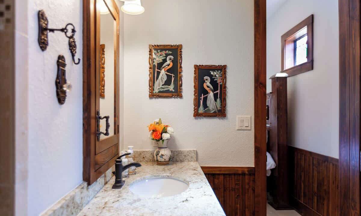 Photo of Bathroom in Round Top