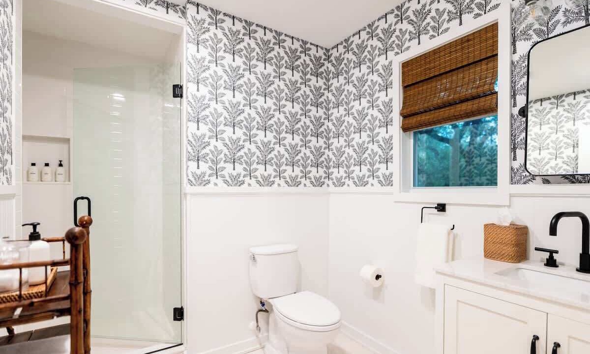 Photo of Bathroom in Round Top