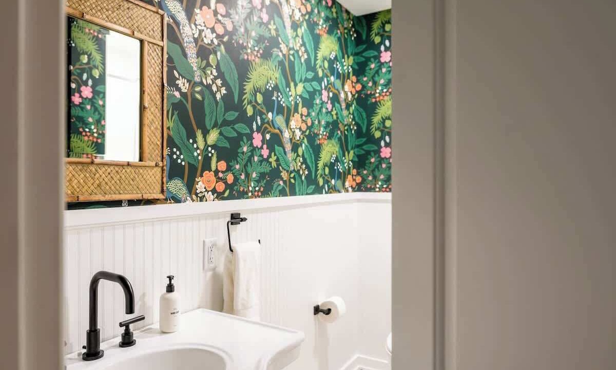 Photo of Bathroom in Round Top