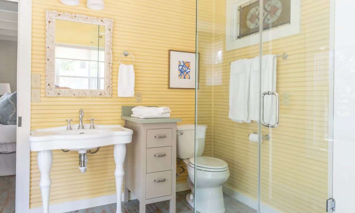 Photo of Bathroom in Round Top