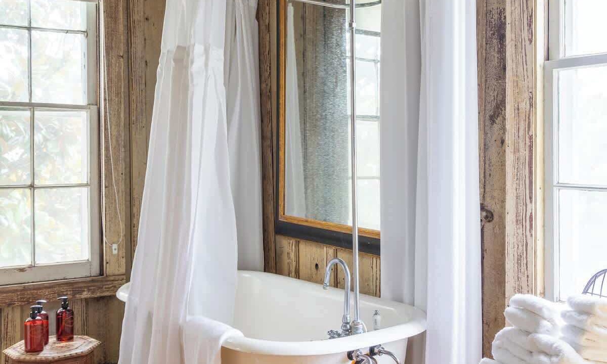 Photo of Bathroom in Round Top