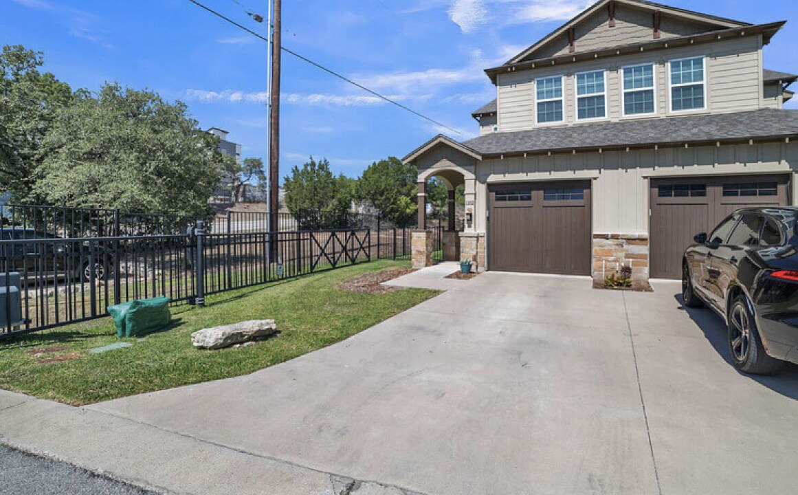 Photo of Outdoor in Hudson Bend