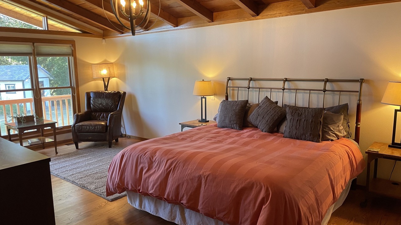 Photo of Bedroom in Cascade