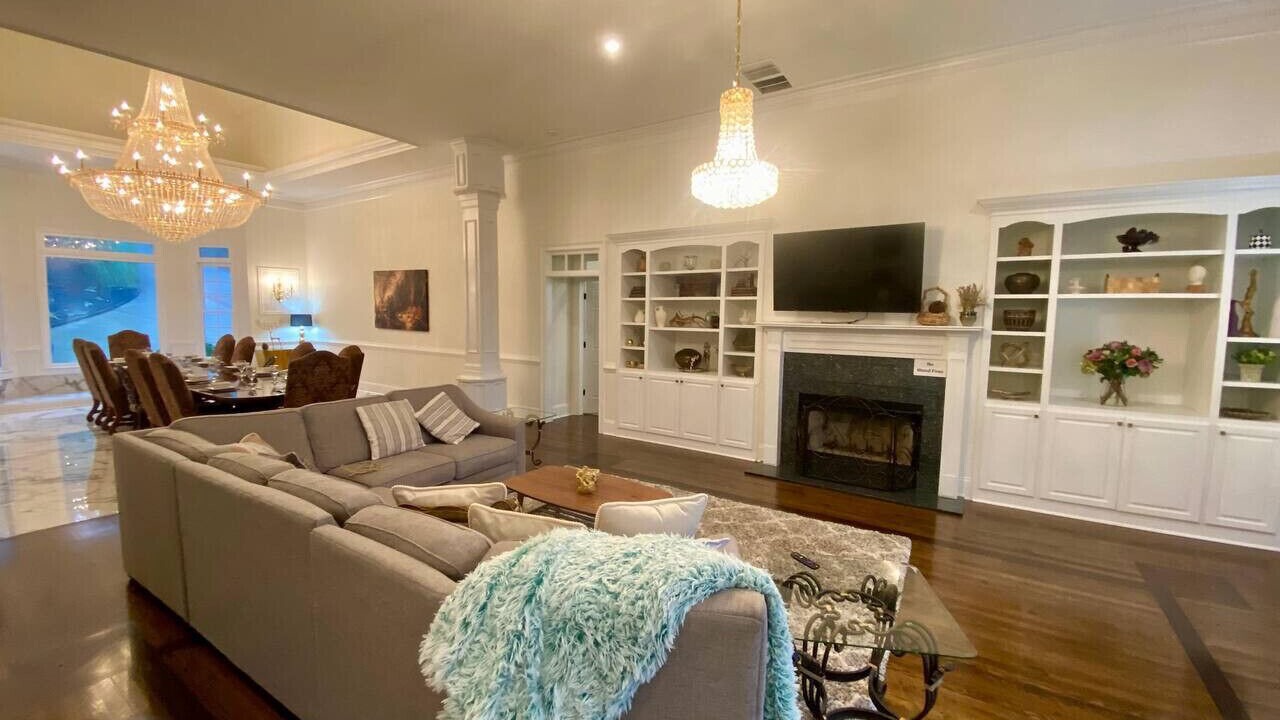 Photo of Livingroom in Dahlonega