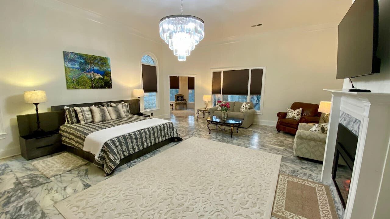Photo of Bedroom in Dahlonega