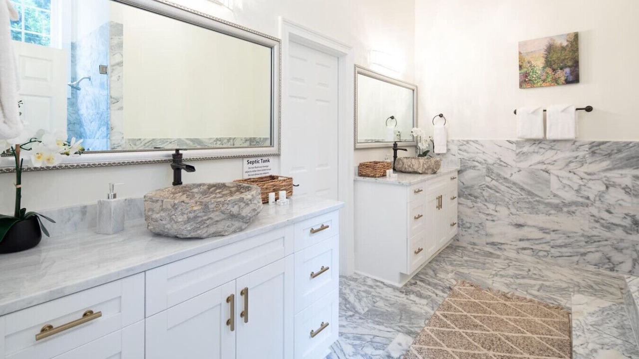 Photo of Bathroom in Dahlonega