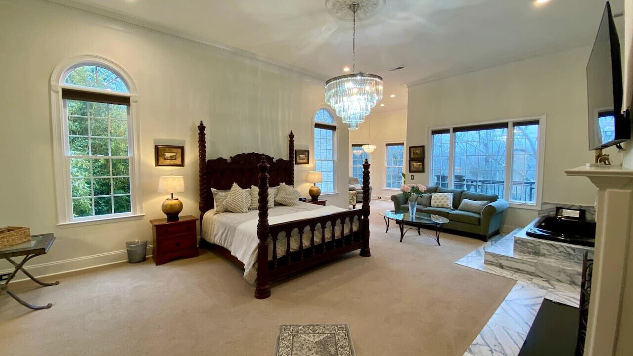 Photo of Livingroom in Dahlonega