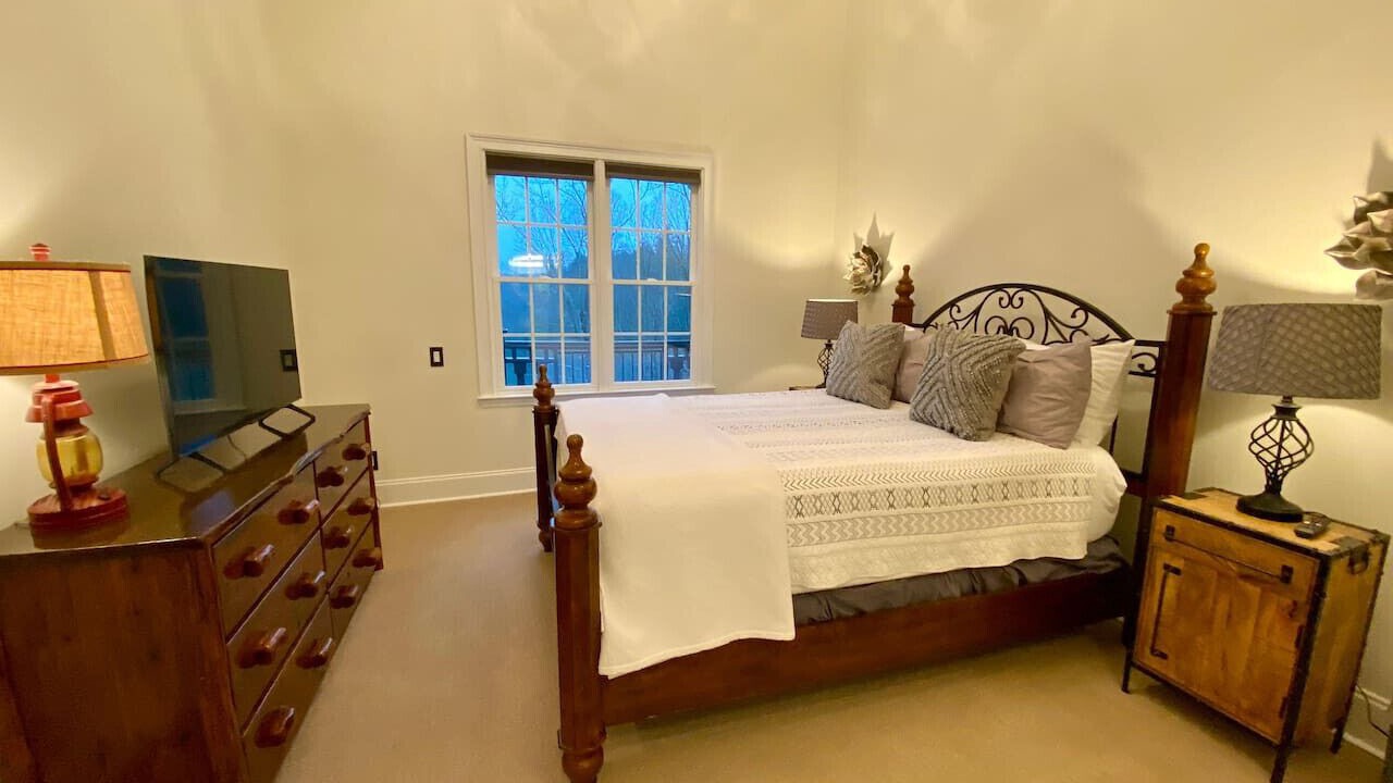 Photo of Bedroom in Dahlonega