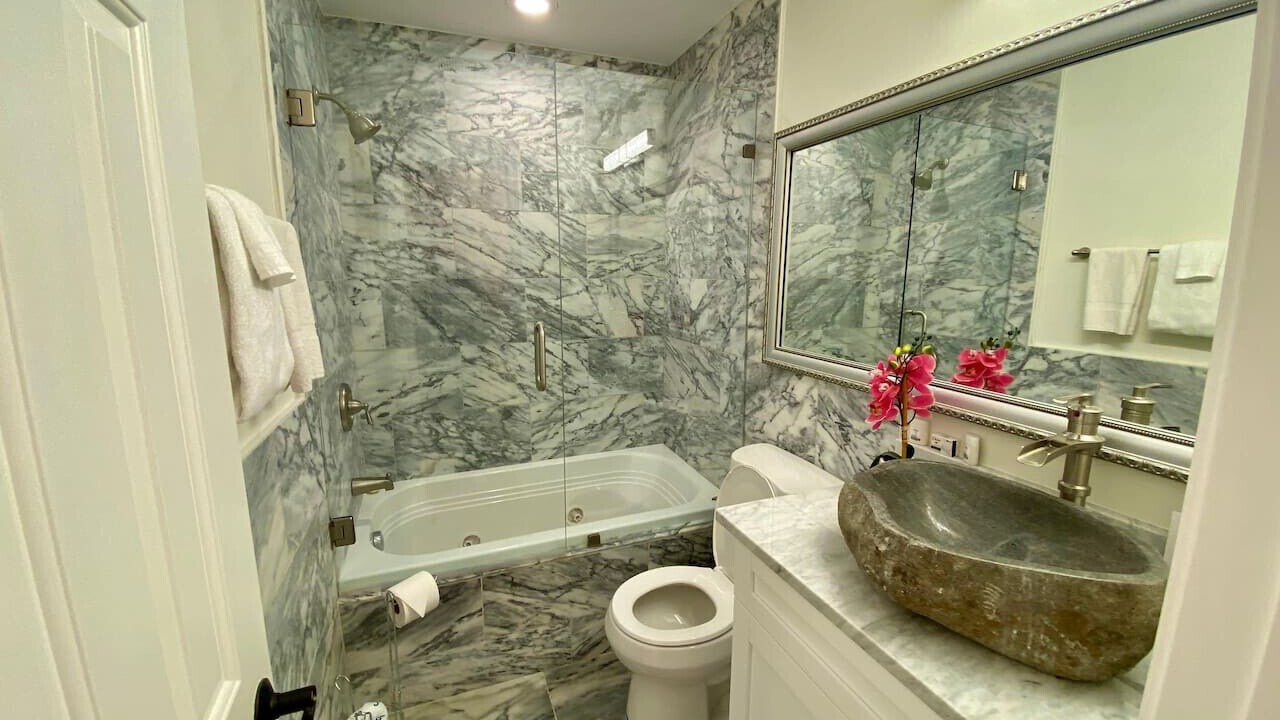 Photo of Bathroom in Dahlonega