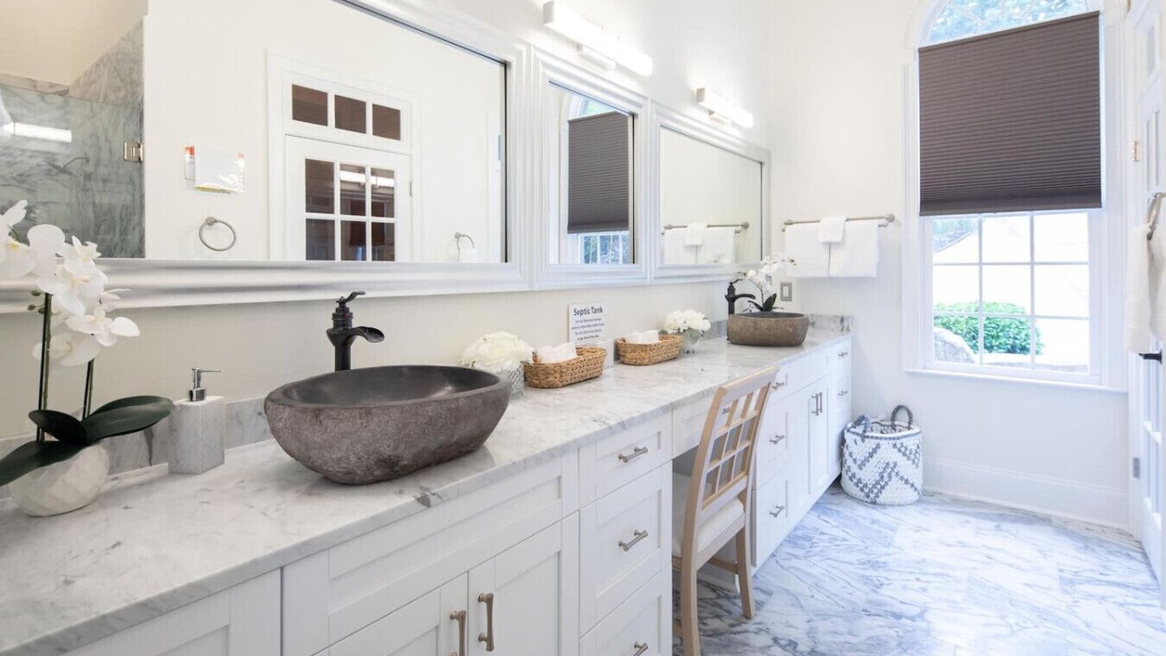 Photo of Bathroom in Dahlonega