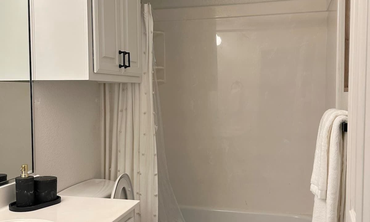 Photo of Bathroom in South River City