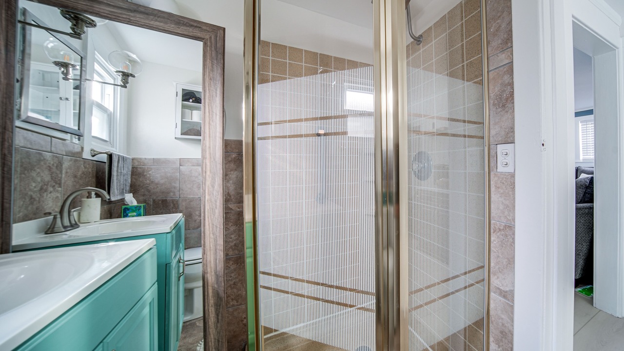 Photo of Bathroom in Jamestown West