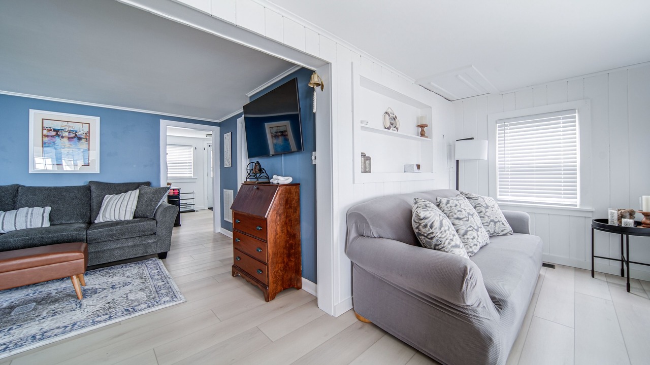 Photo of Livingroom in Jamestown West