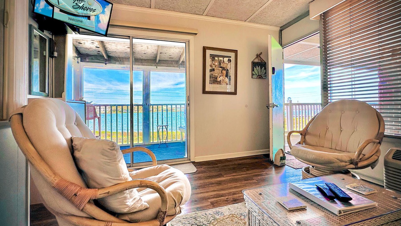 Photo of Livingroom in Atlantic Beach