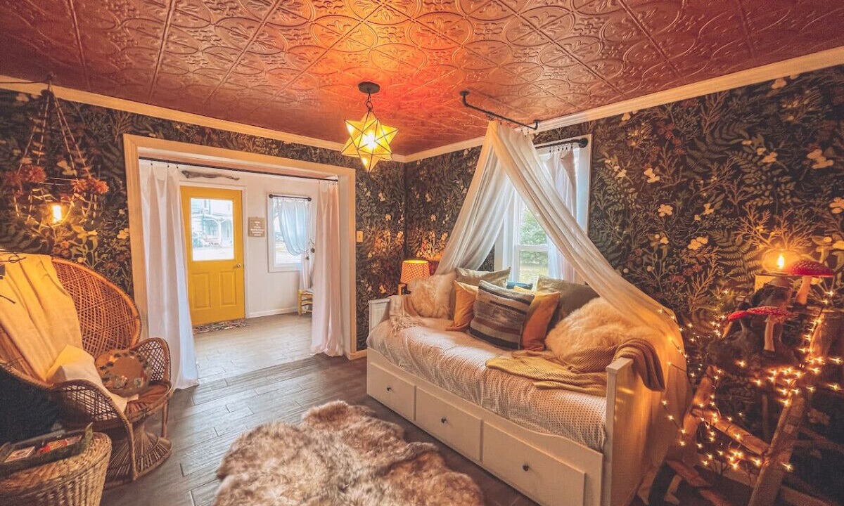 Photo of Livingroom in Paw Paw Lake