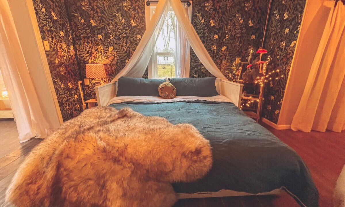 Photo of Bedroom in Paw Paw Lake