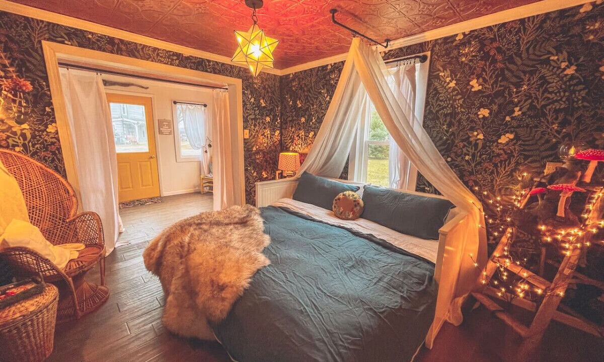 Photo of Bedroom in Paw Paw Lake