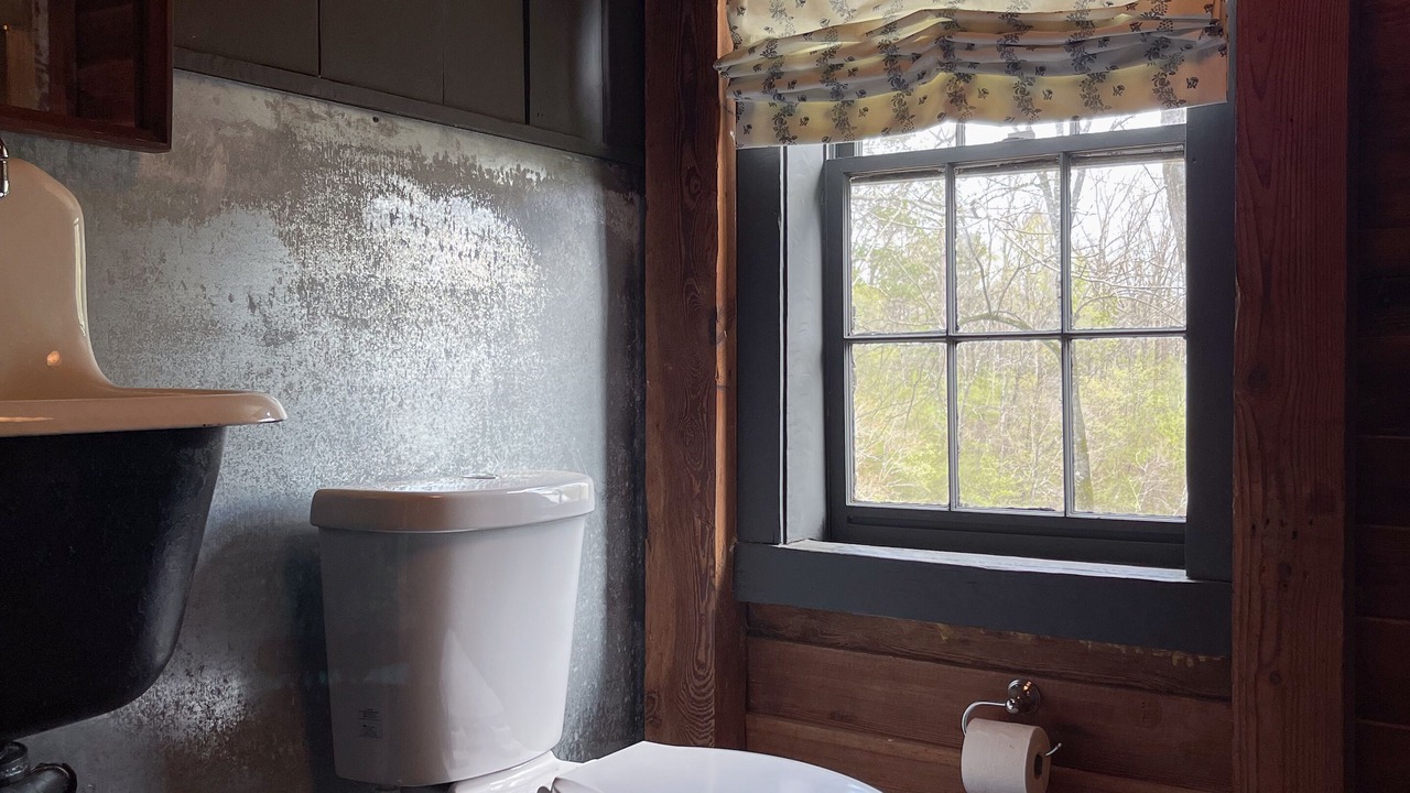 Photo of Bathroom in Lee County