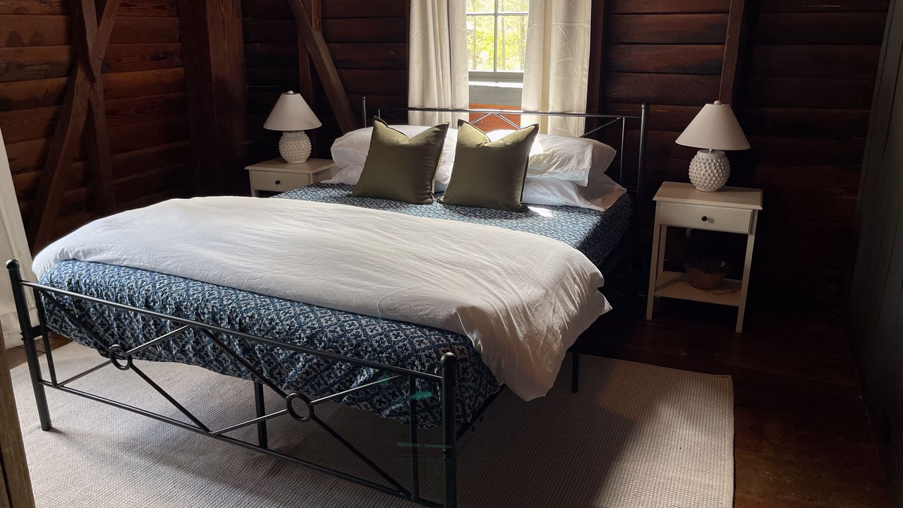 Photo of Bedroom in Lee County