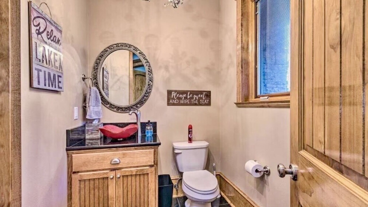 Photo of Bathroom in Drasco