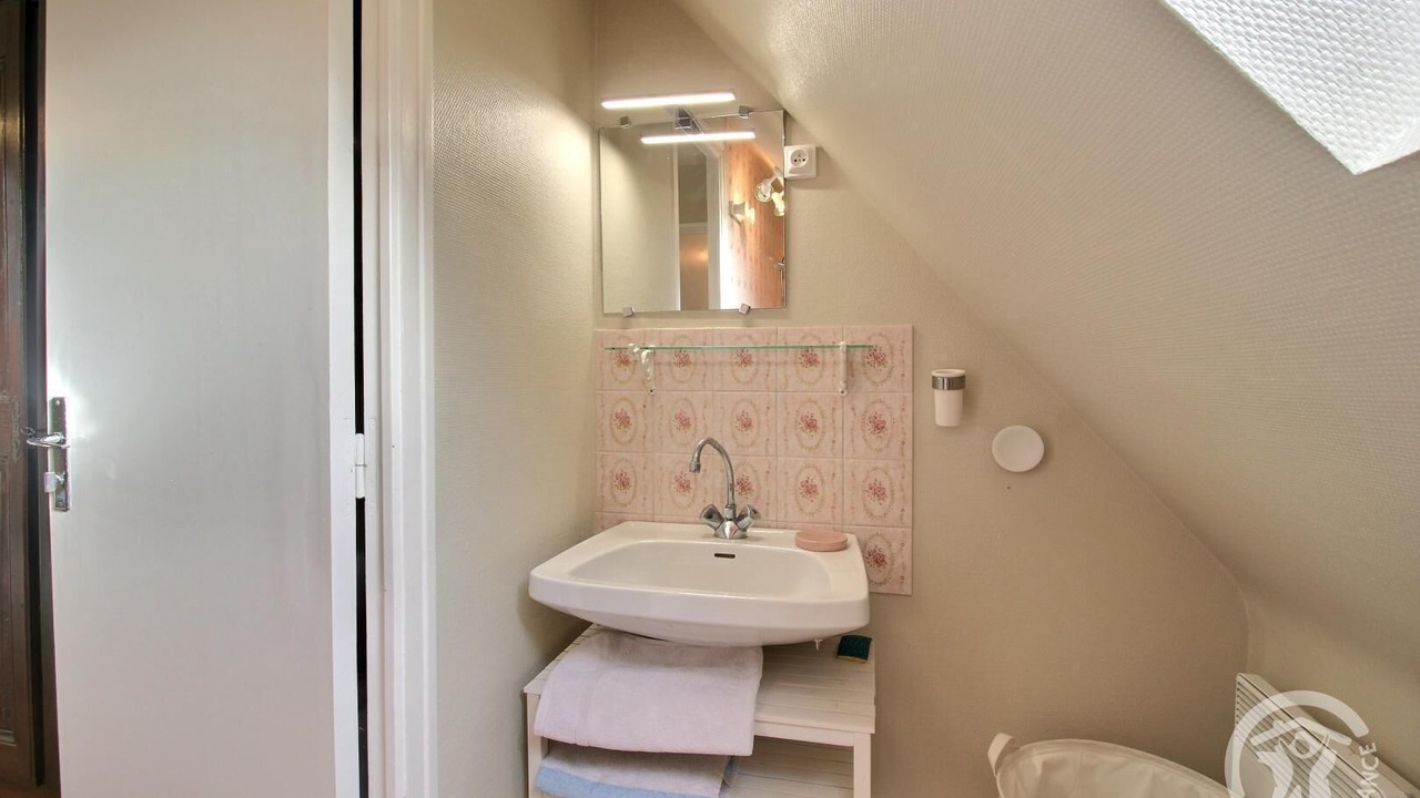 Photo of Bathroom in Lancieux