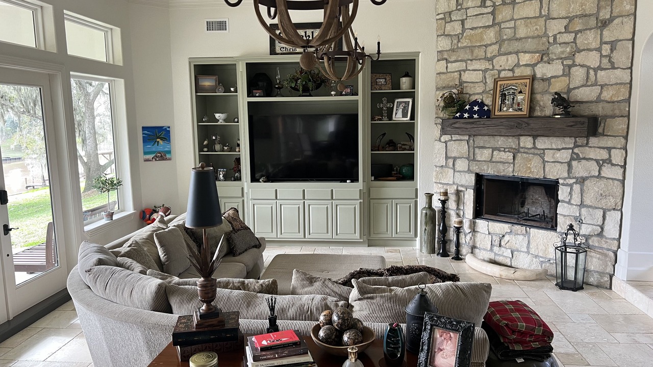 Photo of Livingroom in Sweeny