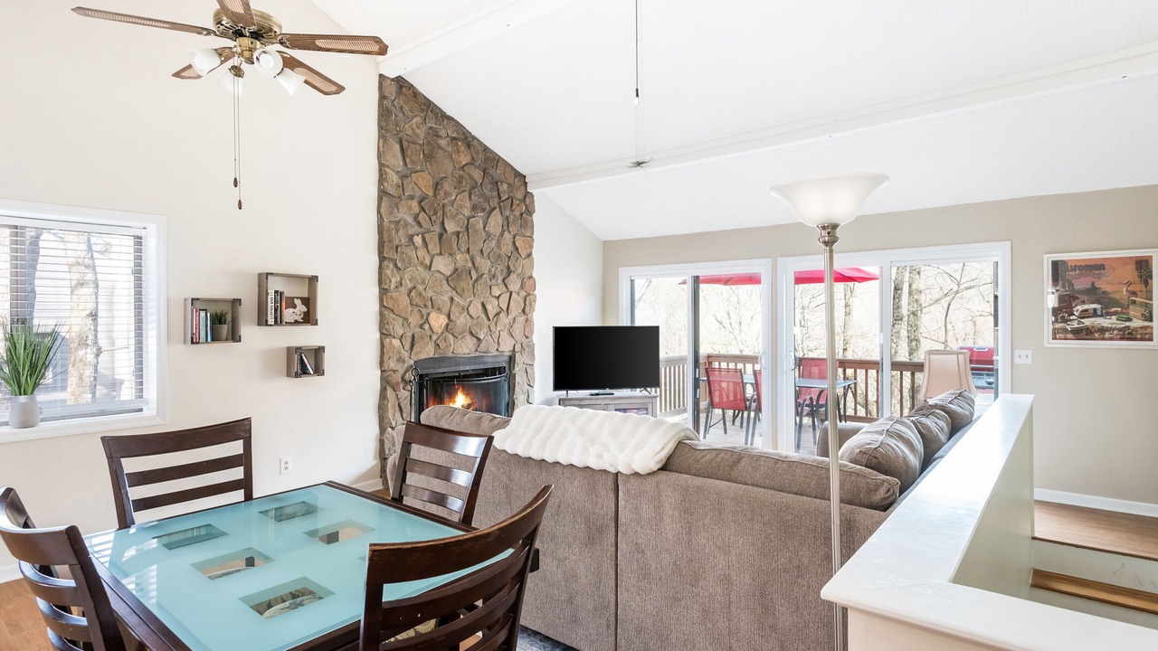 Photo of Livingroom in Jasper