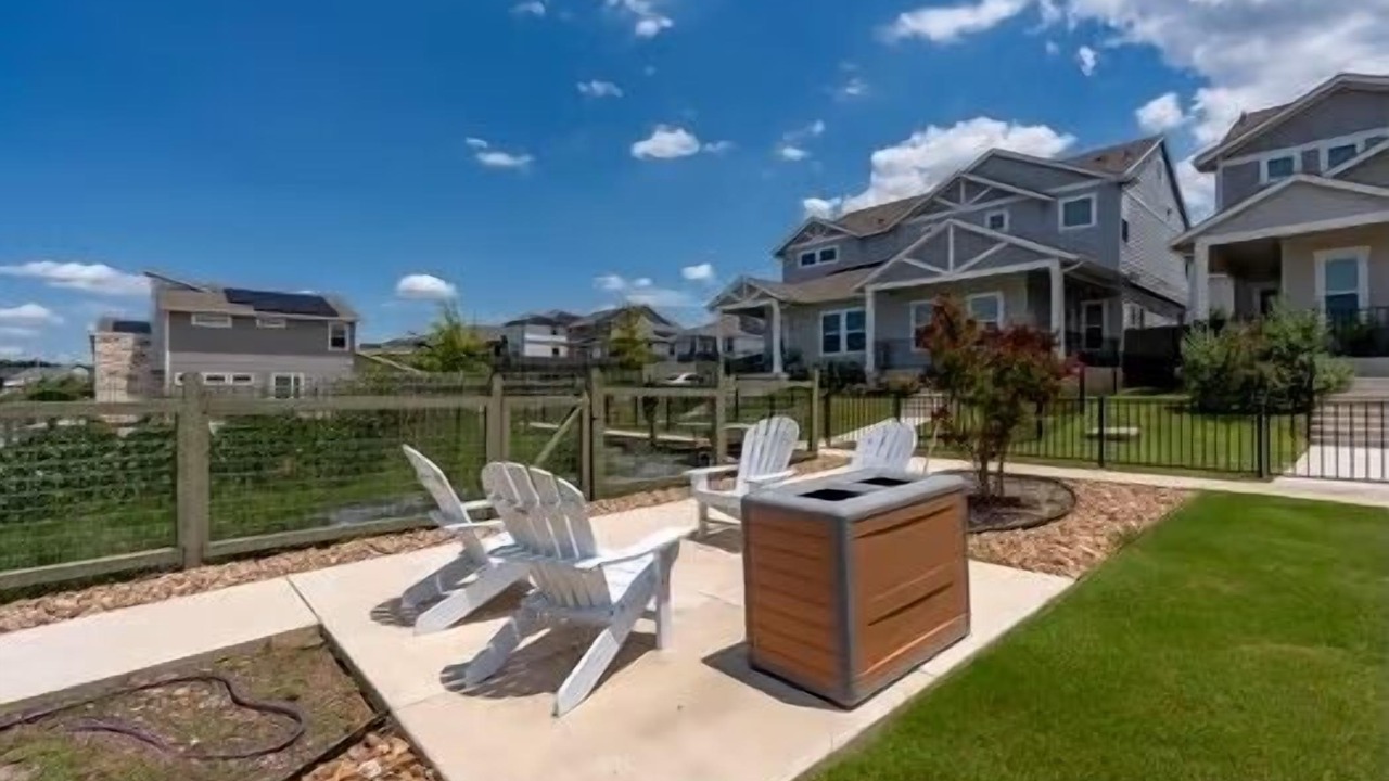 Photo of Patio Balcony in Manor
