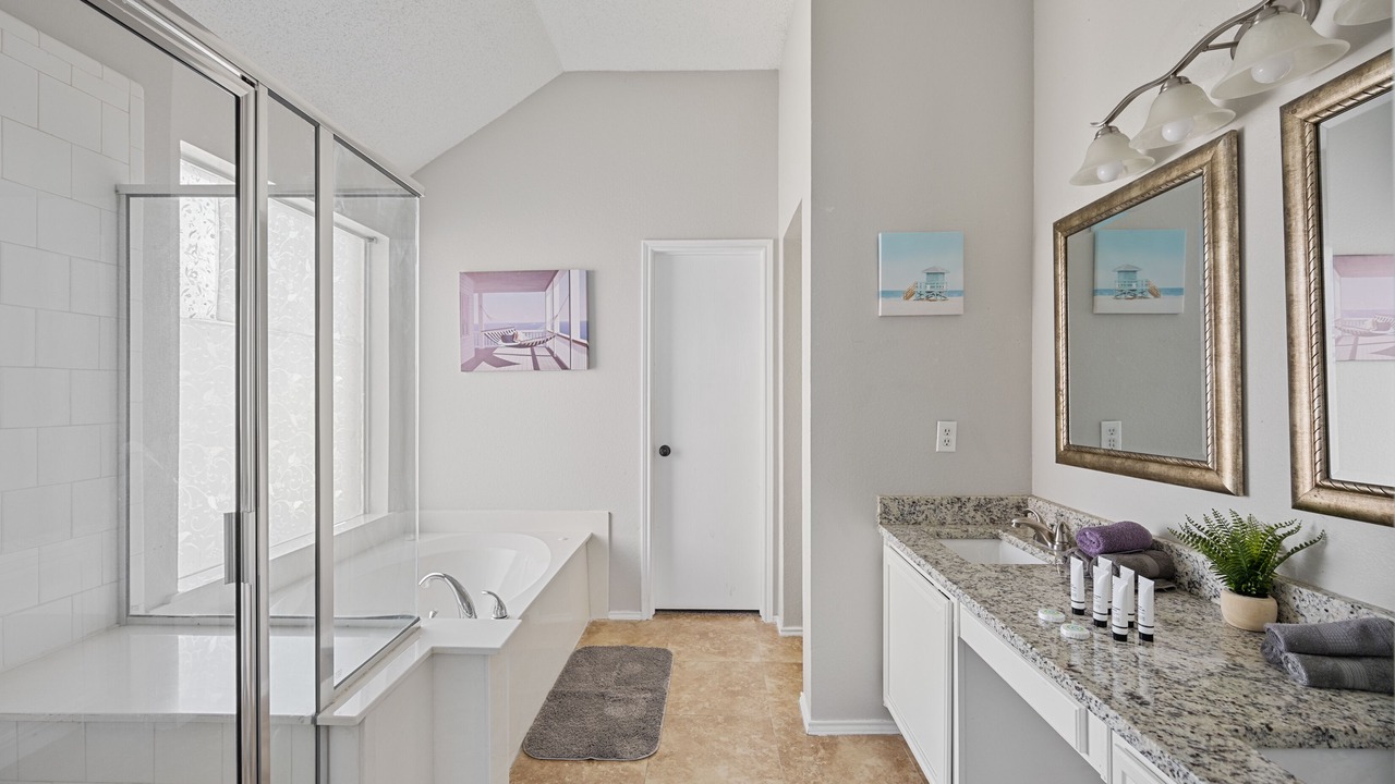 Photo of Bathroom in Allen