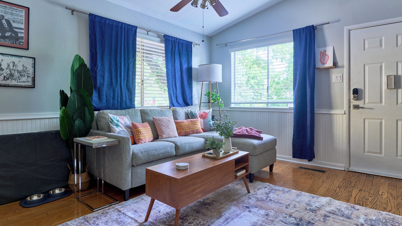 Photo of Livingroom in Travis Heights