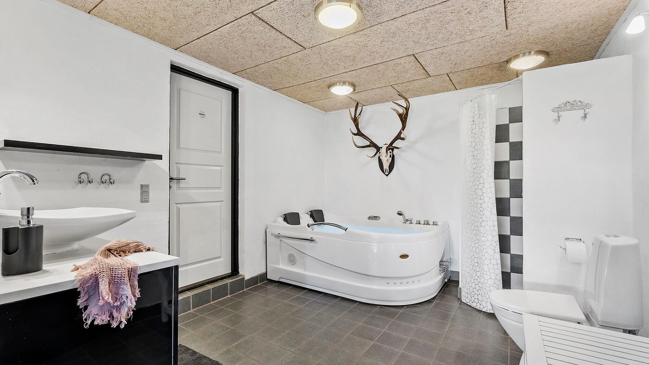 Photo of Bathroom in Vestervig