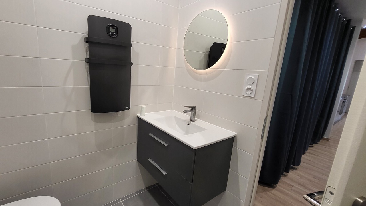 Photo of Bathroom in Saint-Egreve