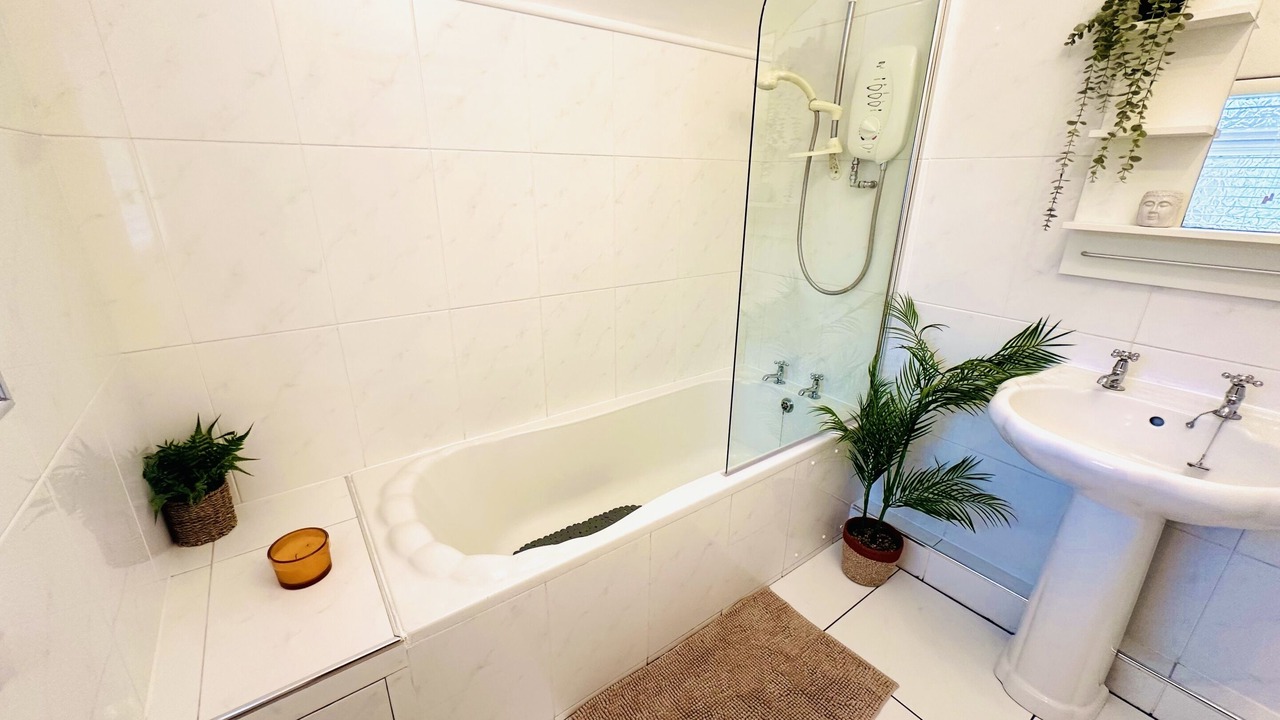 Photo of Bathroom in Muston