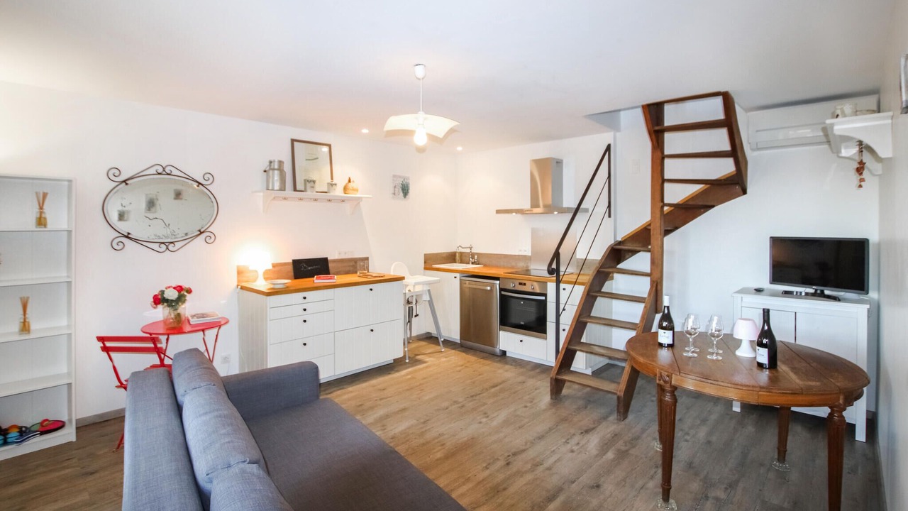 Photo of Bedroom in La Garde-Adhemar