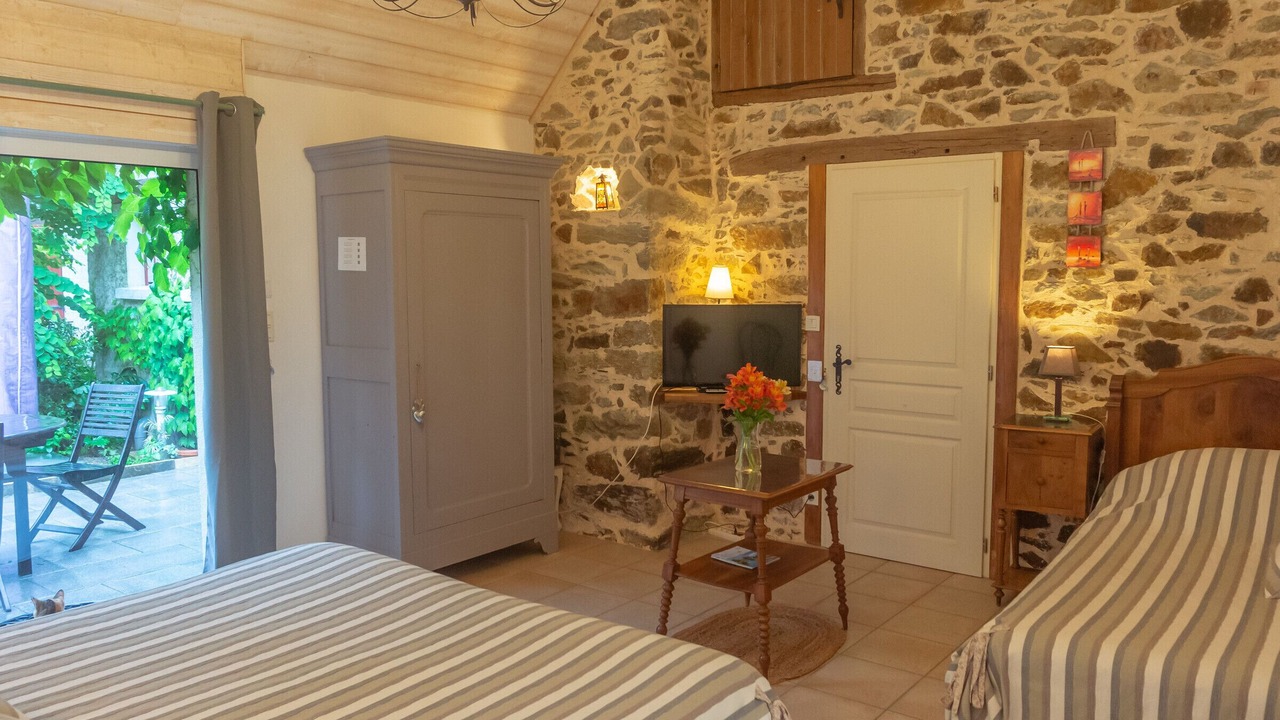 Photo of Bedroom in Saint-Omer-de-Blain