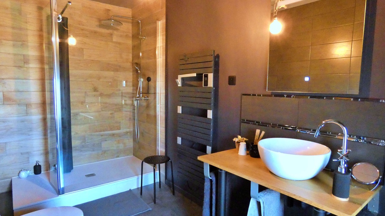 Photo of Bathroom in Janville