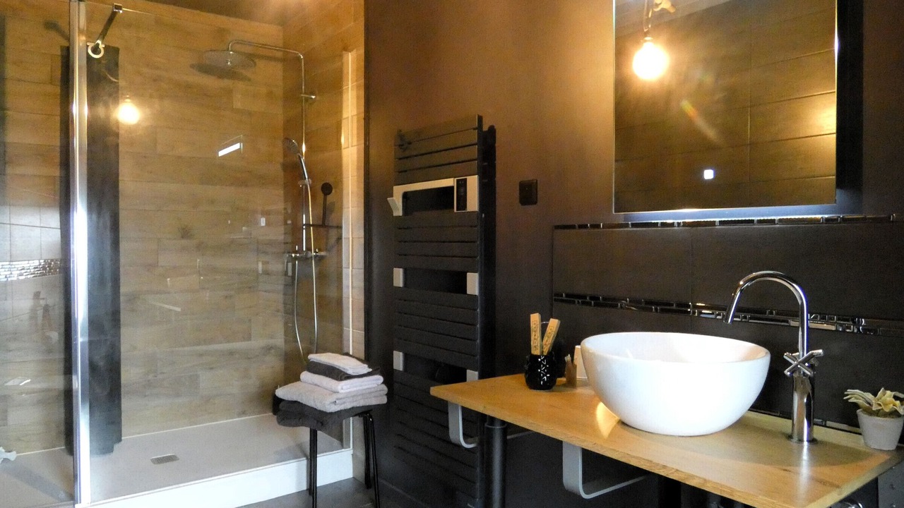 Photo of Bathroom in Janville