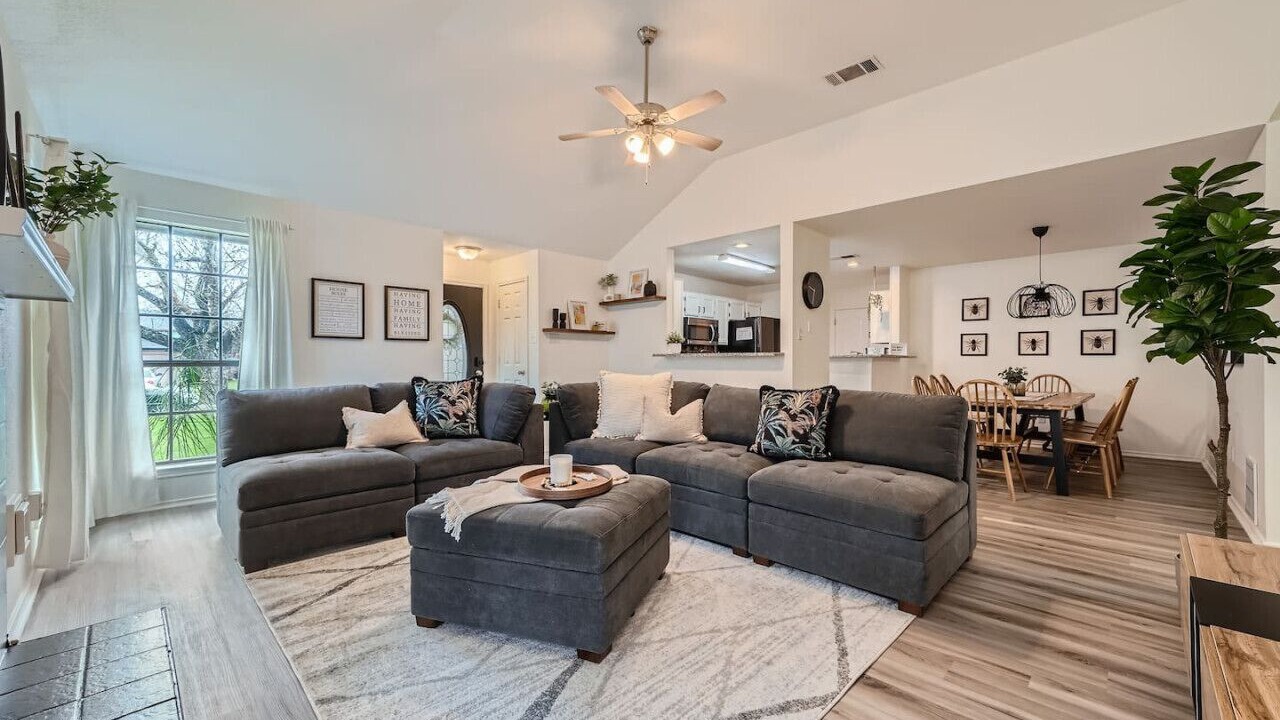 Photo of Livingroom in Round Rock