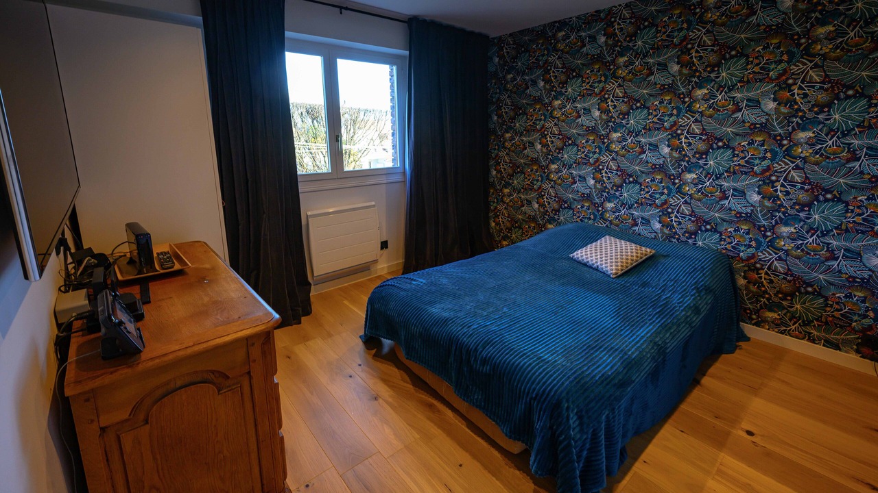 Photo of Bedroom in Clamart