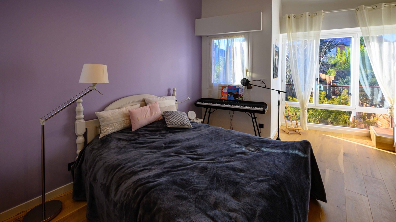 Photo of Bedroom in Clamart